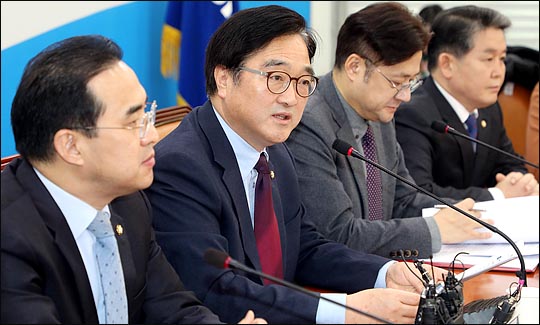 우원식 더불어민주당 원내대표가 11일 오전 국회에서 열린 정책조정회의에서 이야기 하고 있다. ⓒ데일리안 박항구 기자