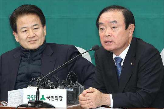 장병완 국민의당 의원이 12일 오후 국회에서 열린 국민의당 의원총회에서 발언을 하고 있다. ⓒ데일리안 홍금표 기자