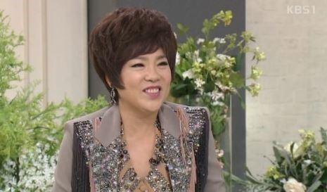 가수 김연자 소속사 홍익기획 대표인 홍상기 씨가 송대관 논란에 이어 이번에는 탈세 의혹에 휩싸여 논란이 되고 있다. ⓒ KBS