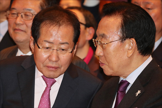홍준표 자유한국당 대표와 김관용 경북도지사. (자료사진) ⓒ데일리안 홍금표 기자
