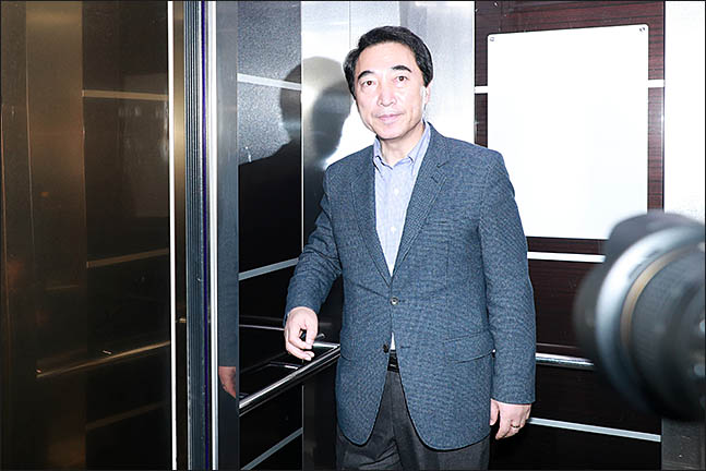 지난 12일 오전 서울 영등포구 여의도 더불어민주당 당사에서 열린 공직선거후보자검증위원회에 박수현 전 청와대 대변인이 추가심사를 위해 출석하고 있다.ⓒ데일리안 류영주 기자