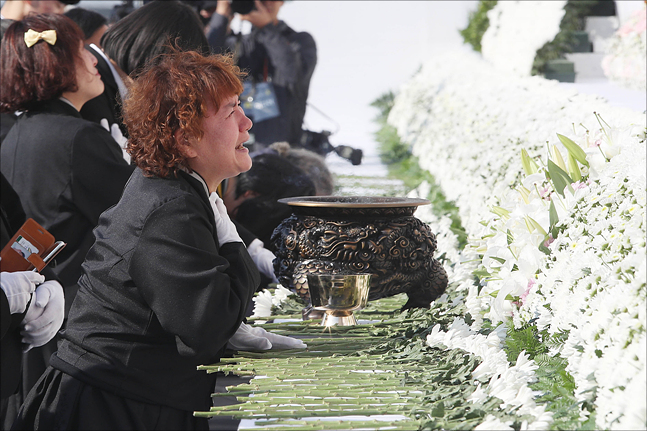 4.16 세월호 참사 4주기인 16일 경기 안산시 단원구 정부합동분향소에서 열린