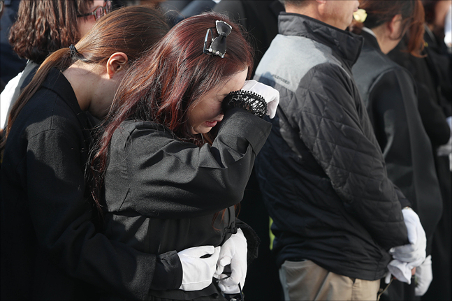 4.16 세월호 참사 4주기인 16일 경기도 안산 단원구 정부합동분향소에서 열린