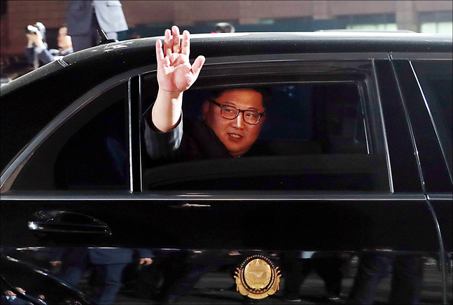 북측은 표면적으론