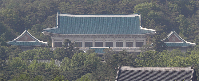 청와대는 27일 정의용 국가안보실장 주재로 NSC 상임위원회 회의를 열고 5.26남북정상회담이 다가올 북미정상회담의 성공적 개최에 도움이 될 것이라고 평가했다.(자료사진)ⓒ데일리안