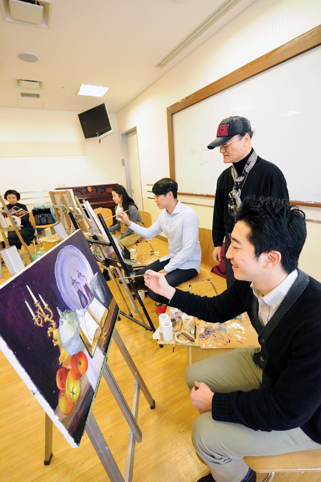 신세계백화점 문화센터 수강 모습.ⓒ신세계