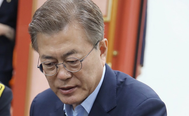 한번 믿고 일을 맡긴 사람을 좀처럼 바꾸지 않는 문재인 대통령의 인사 스타일을 감안하면 개각 폭이 예상 보다 작을 것이란 전망이 많다.(자료사진)ⓒ청와대
