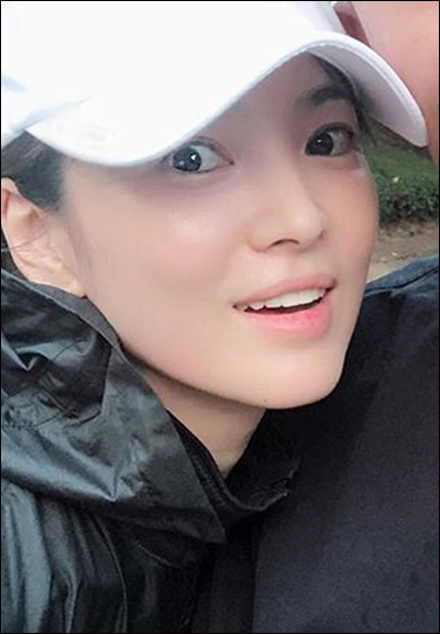 배우 송혜교의 근황이 공개됐다.SNS 캡처