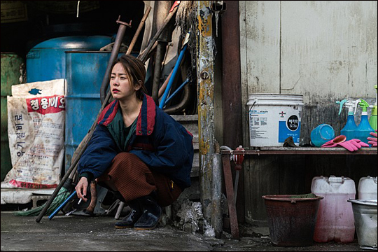 배우 한지민 주연의