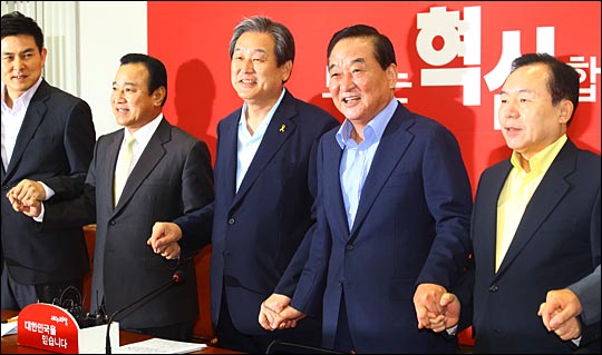 김무성 새누리당 대표최고위원이 지난 2014년 7·14 전당대회 직후 최고위원회의를 열고 있다. 당시 각 7선·6선의 서청원·이인제 최고위원과 잠재적 대권주자로 평가받던 김태호 최고위원 등이 함께 지도부에 입성해 지도부의 중량감이 높았다는 평가를 받는다. ⓒ데일리안