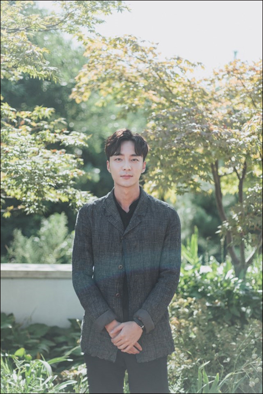 가수 로이킴이