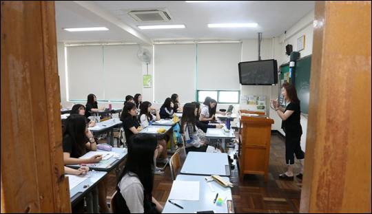 서울시교육청(교육감 조희연)에 따르면 9일 기존의 ‘스쿨미투 대책반’의 제도나 대책을 피해학생의 관점에서 보다 적극적으로 보완해 공정성과 투명성을 더욱 강화했다. ⓒ연합뉴스